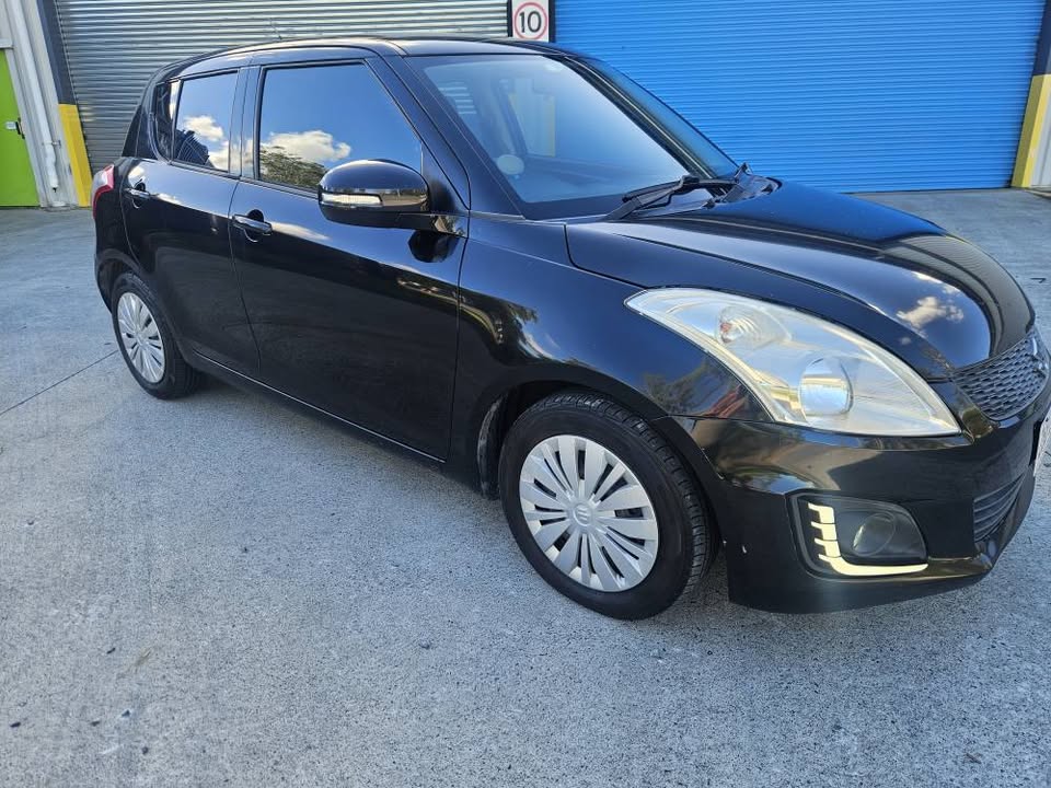 2015 Suzuki Swift auto- finance now 2.jpg